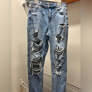 American Eagle Ripped Mom Jeans, Size 4